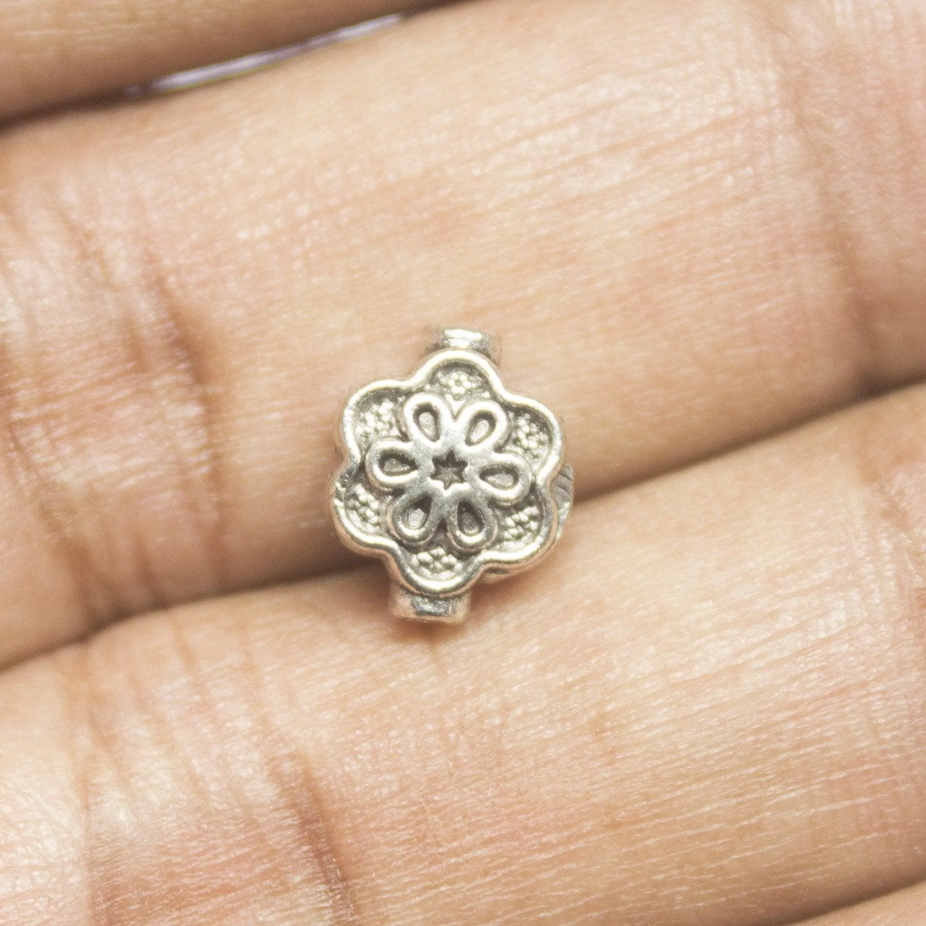 10 Floral Spacer Beads Antique Silver Tone Flower Bead - SC154