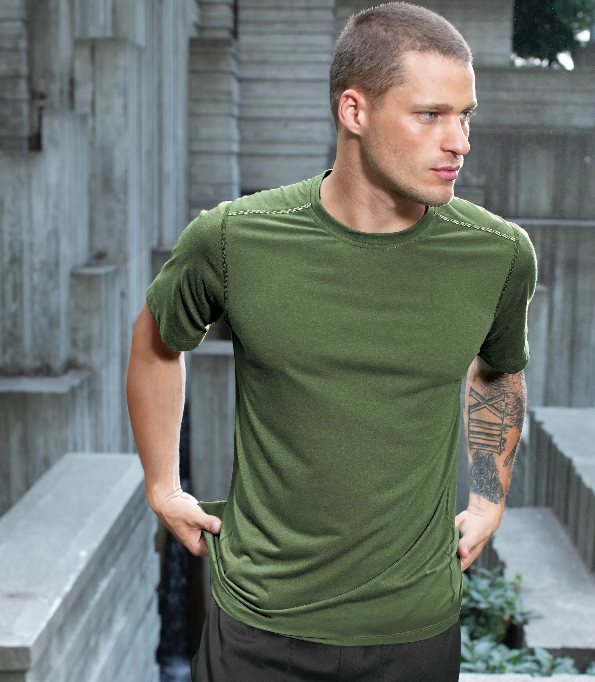 A1961M Mens Peak Tee