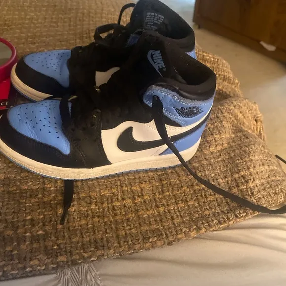 AIR JORDAN 1 RETRO HIGH OG GS “UNCTOE” BLUE/ BLACK &amp; WHITE— LITTLE BOYS 11C