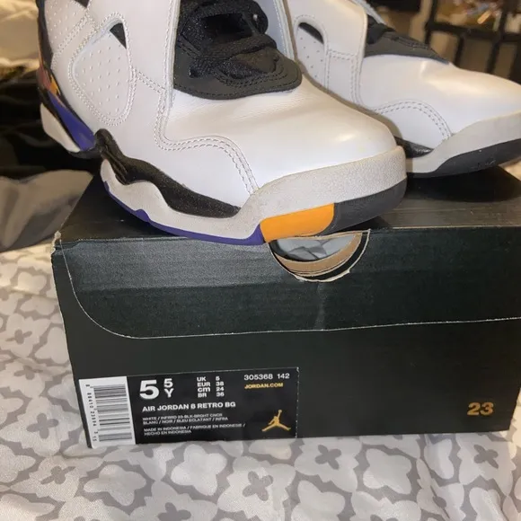 Air Jordan 8 gs