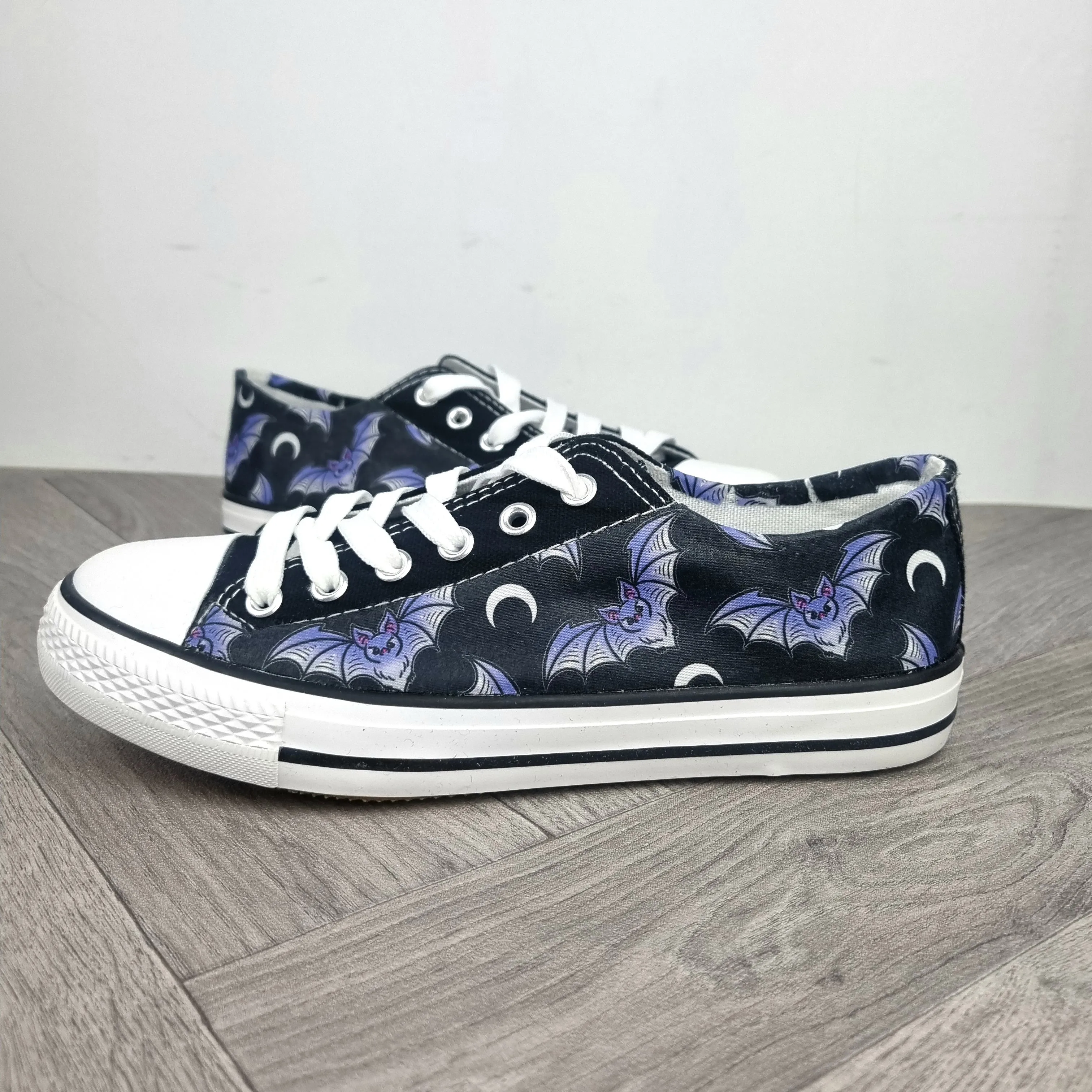 Bats women sneakers