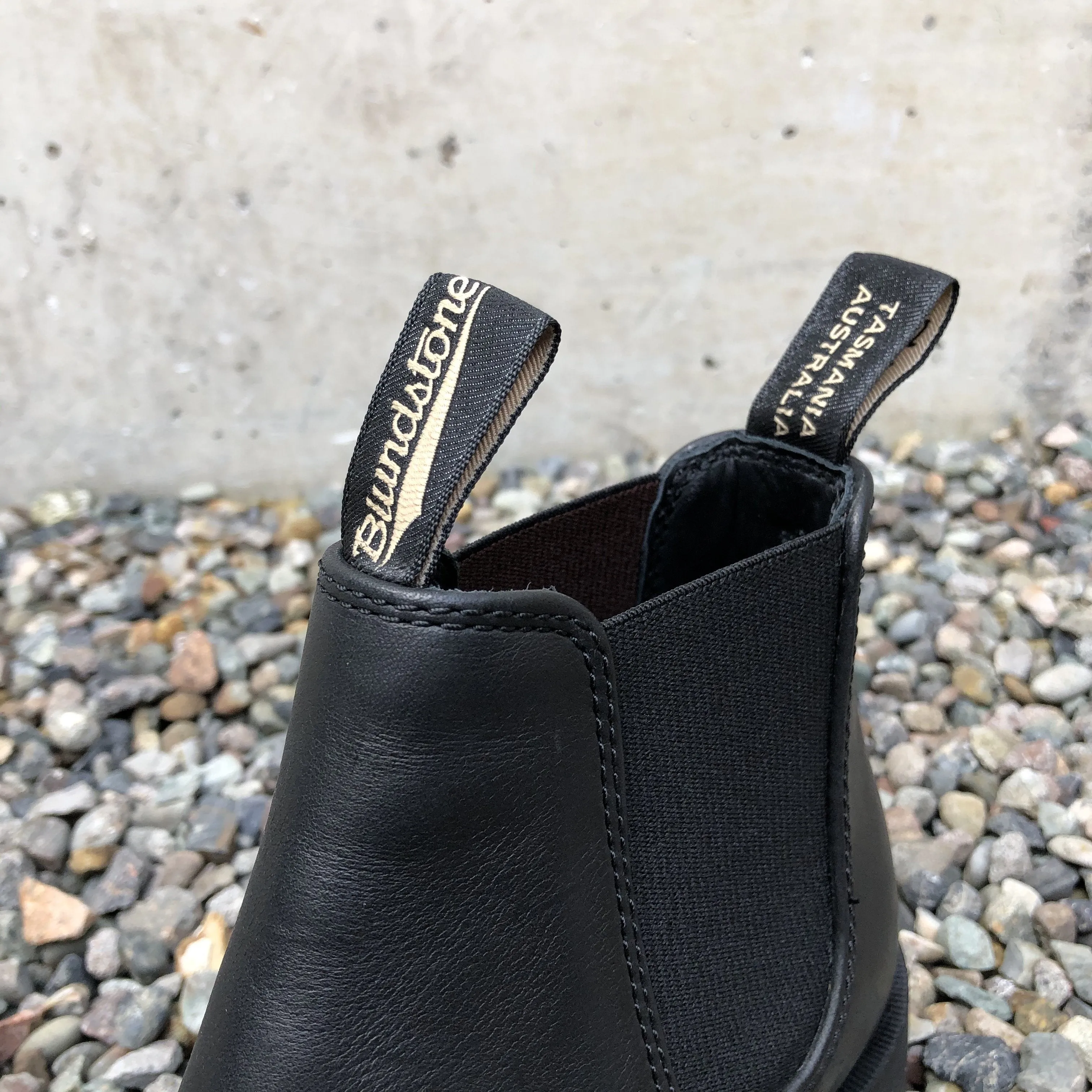 Blundstone - 1901 Unisex Ankle Dress Boot - Black