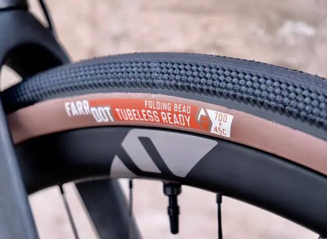 FARR DOT GRAVEL TYRE 700X45C