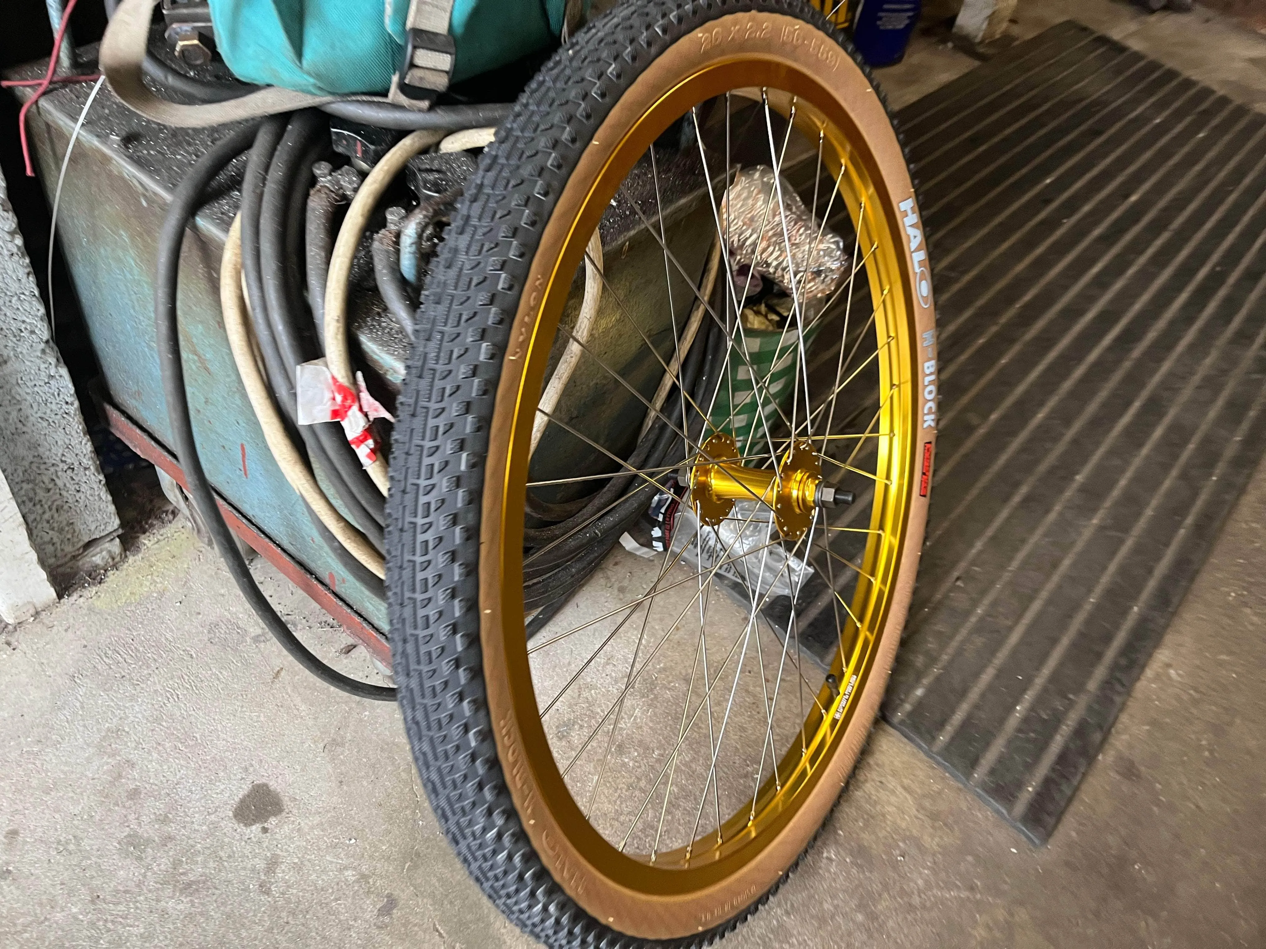 Halo H-Block 26 Inch Tyre