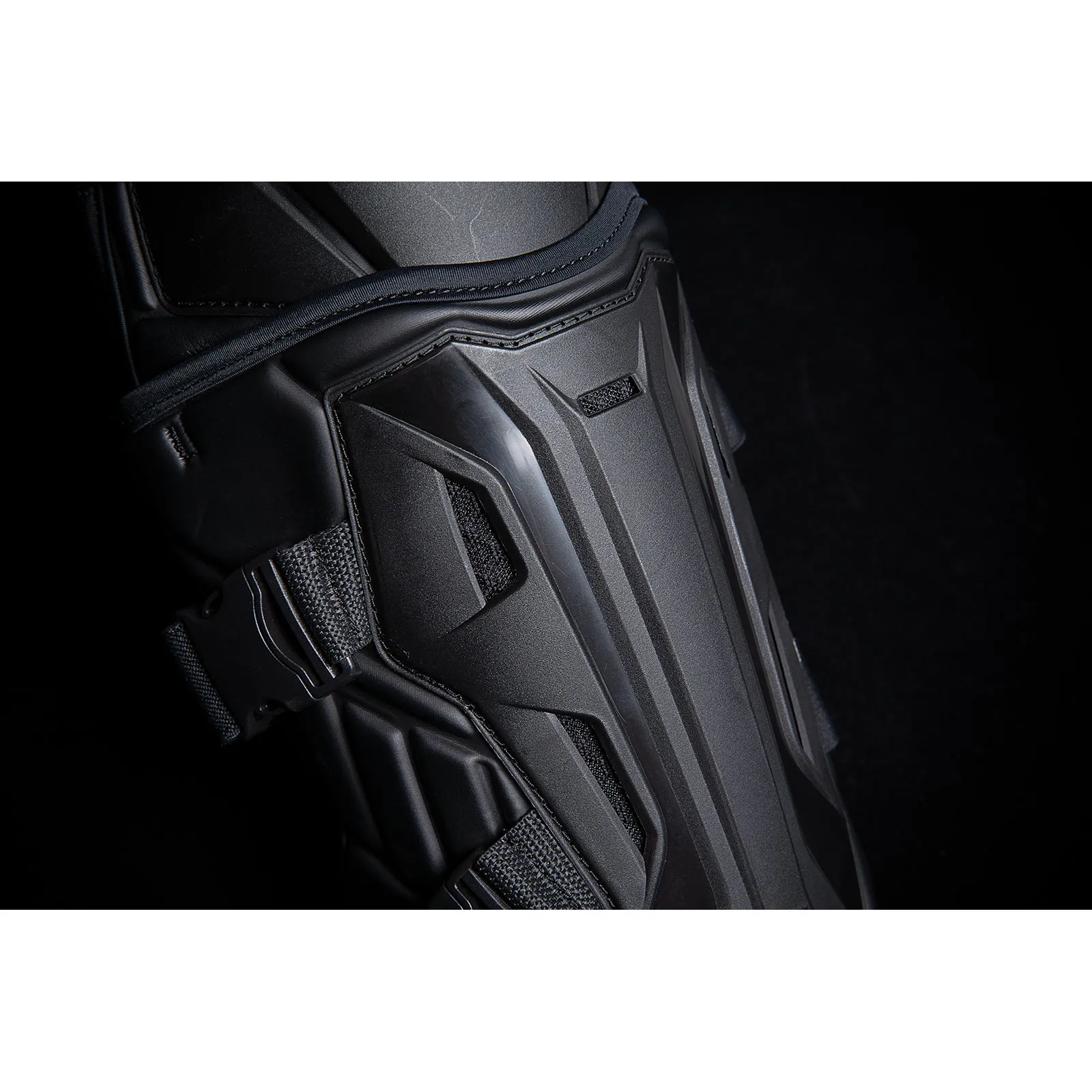 ICON Field Armor 3™ Knees