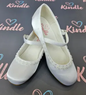 KINDLE Girls White Communion Shoes:- Heels Pearl