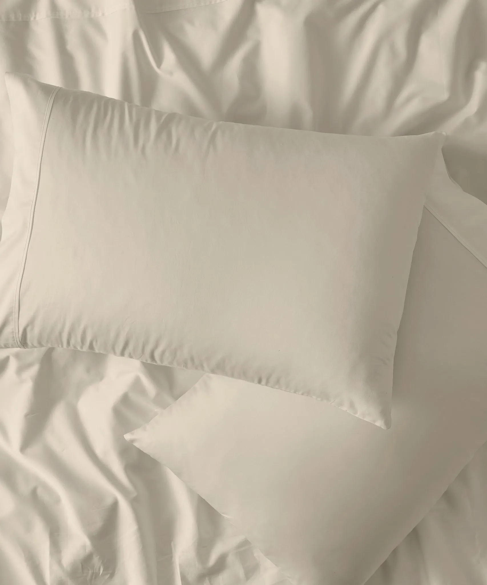 Lane Solid Cotton Cooling Pillowcase Set