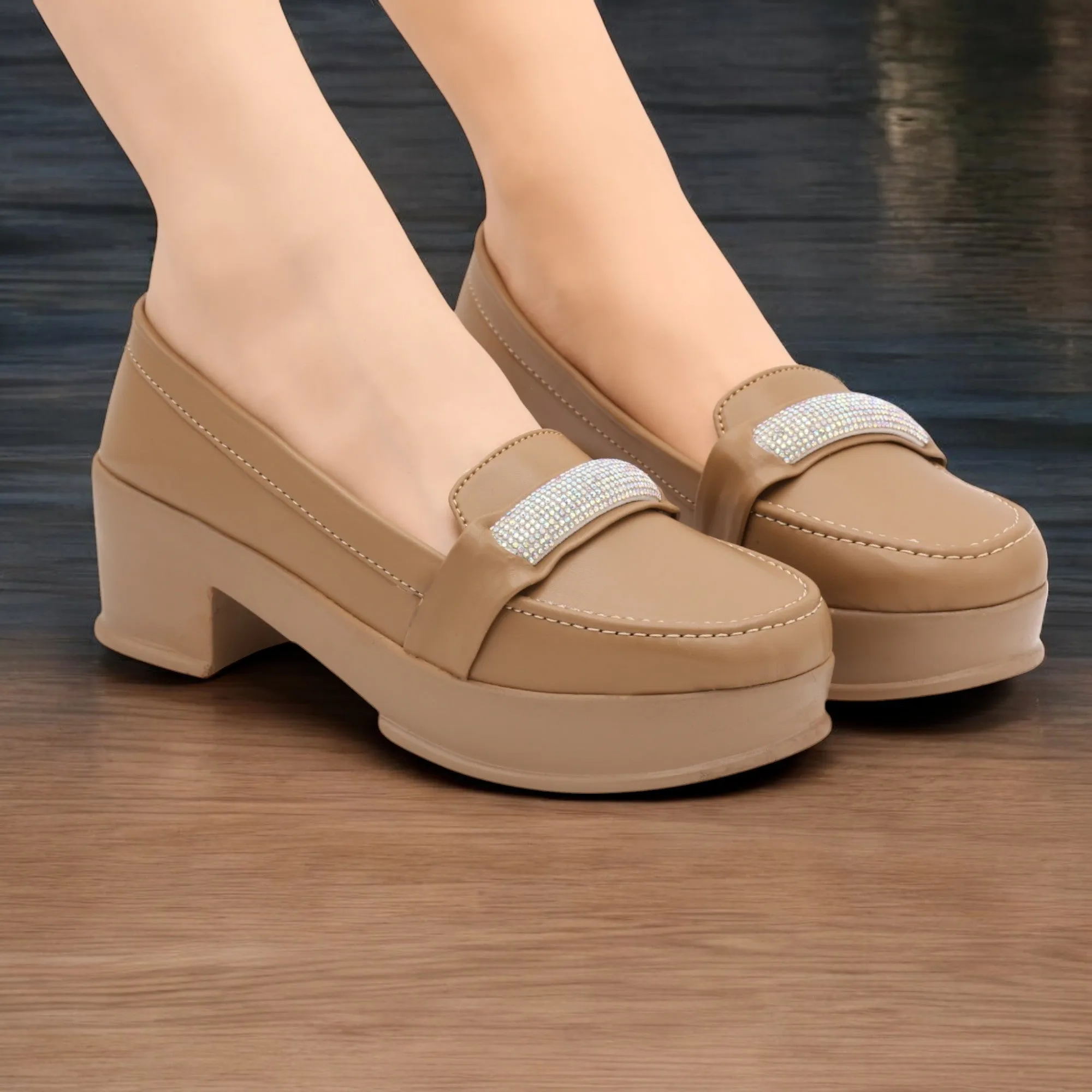M0437 block heel