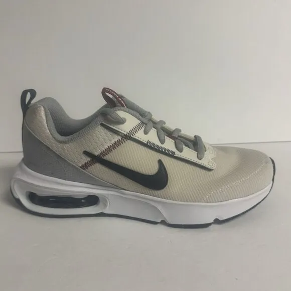 Nike Air Max Big kids' INTRLK Lite Sneaker, Boys Size 6.5 M