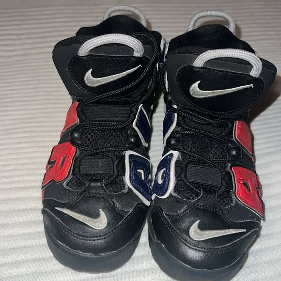 Nike air more uptempo shoes