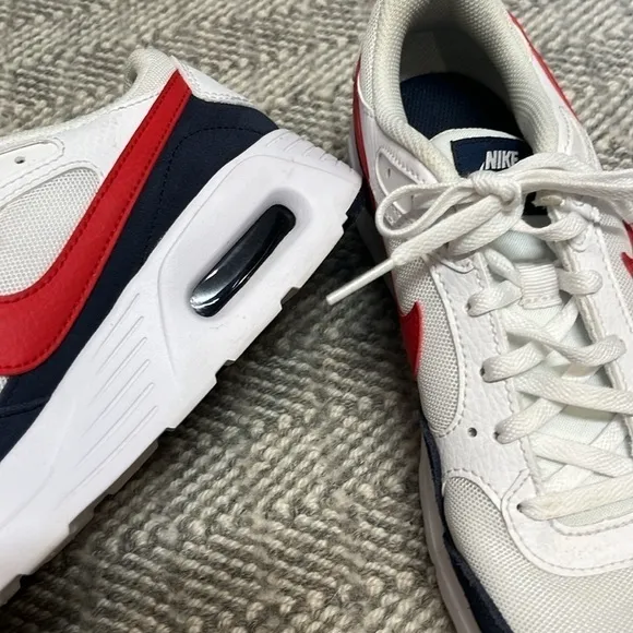 Nike Air red‎ white and blue youth size 6 boys shoes