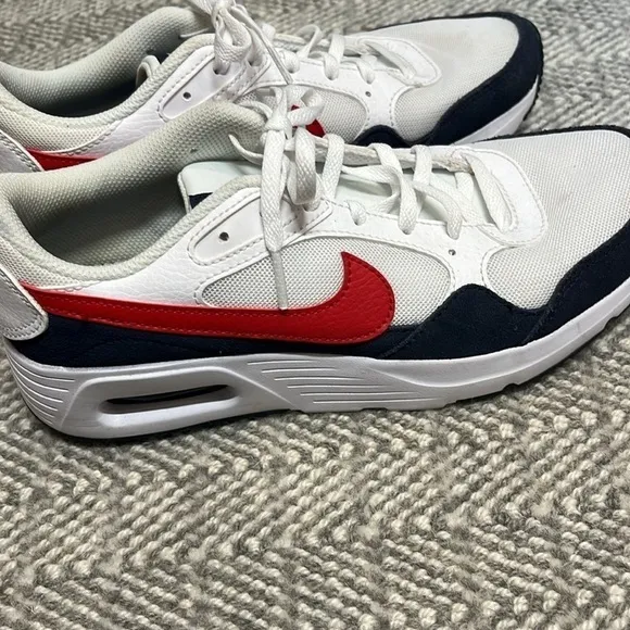 Nike Air red‎ white and blue youth size 6 boys shoes
