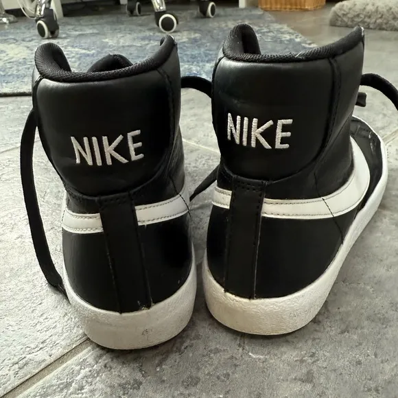 Nike Blazer Mid '77