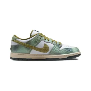 Nike SB Dunk Low Pro - Oil Green/Desert Moss-White