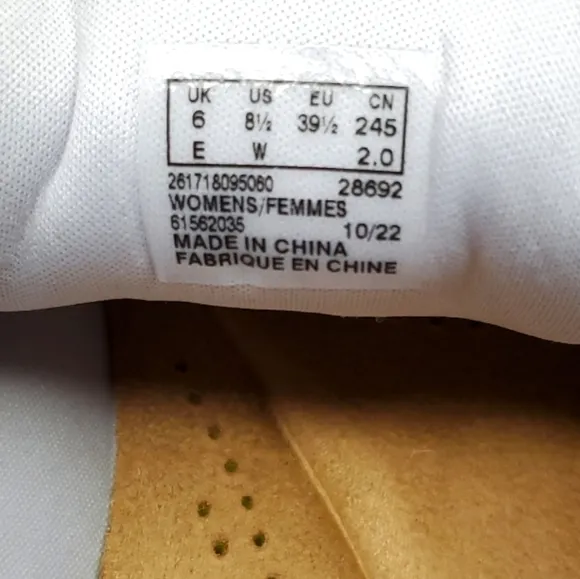 Nwob CLARKS Collection Caroline Ella Leather Metallic Floral Sneakers Size 8.5