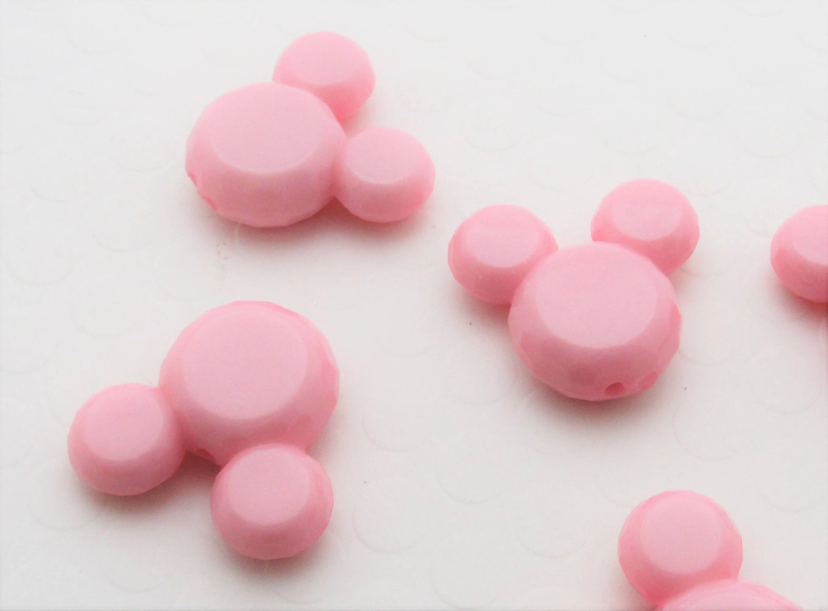 Pink Minnie Mouse Bubblegum bead, Acrylic Mickey Mouse Beads, Chunky Minnie Mouse Bead, Gumball Mickey, Chunky Mickey Necklace Bead