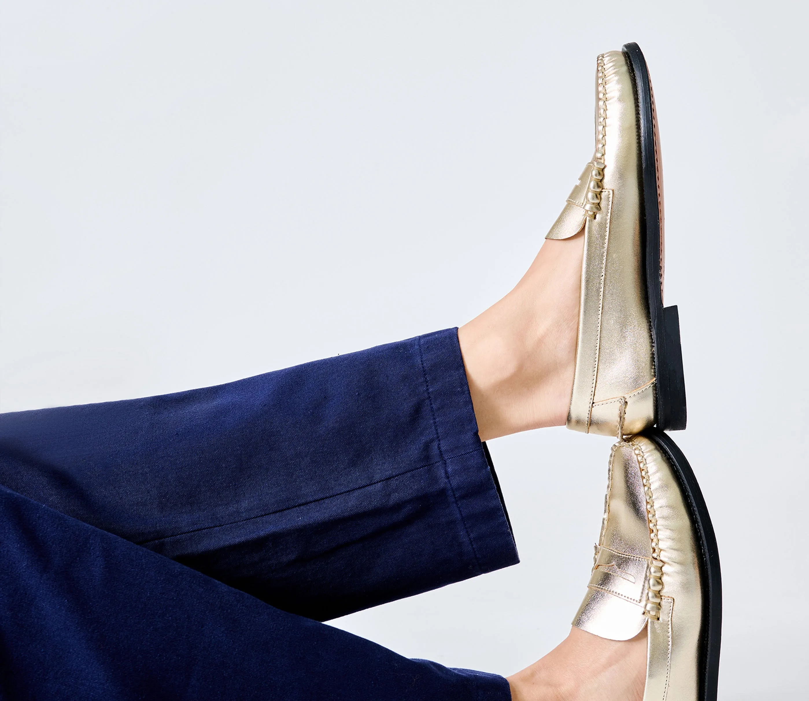 SEBAGO DAN MET WOMAN