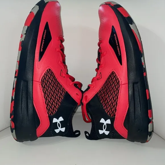 Under Armour Lockdown 5 Basketball Shoes Versa Red/Black Sneaker M 9 W 10.5