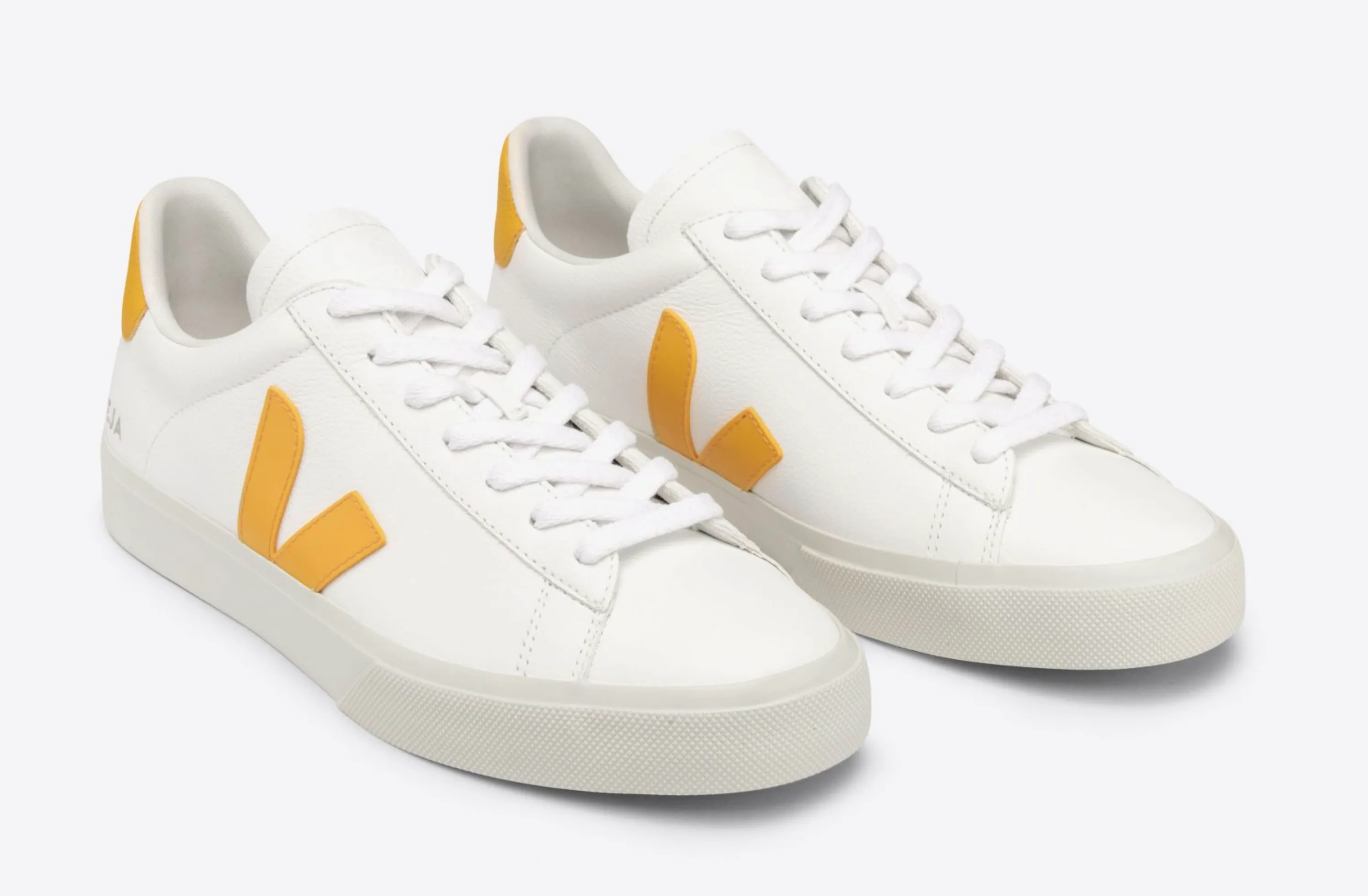 Veja Women's Campo ChromeFree Leather White Ouro