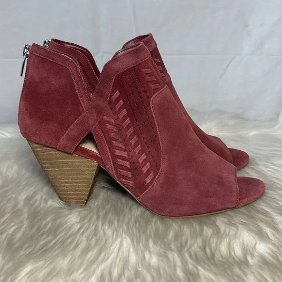 Vince Cameo Evelin Teaberry Suede Cone Heel Peep Tpe Shoes Sz 10 WIDE WIDTH