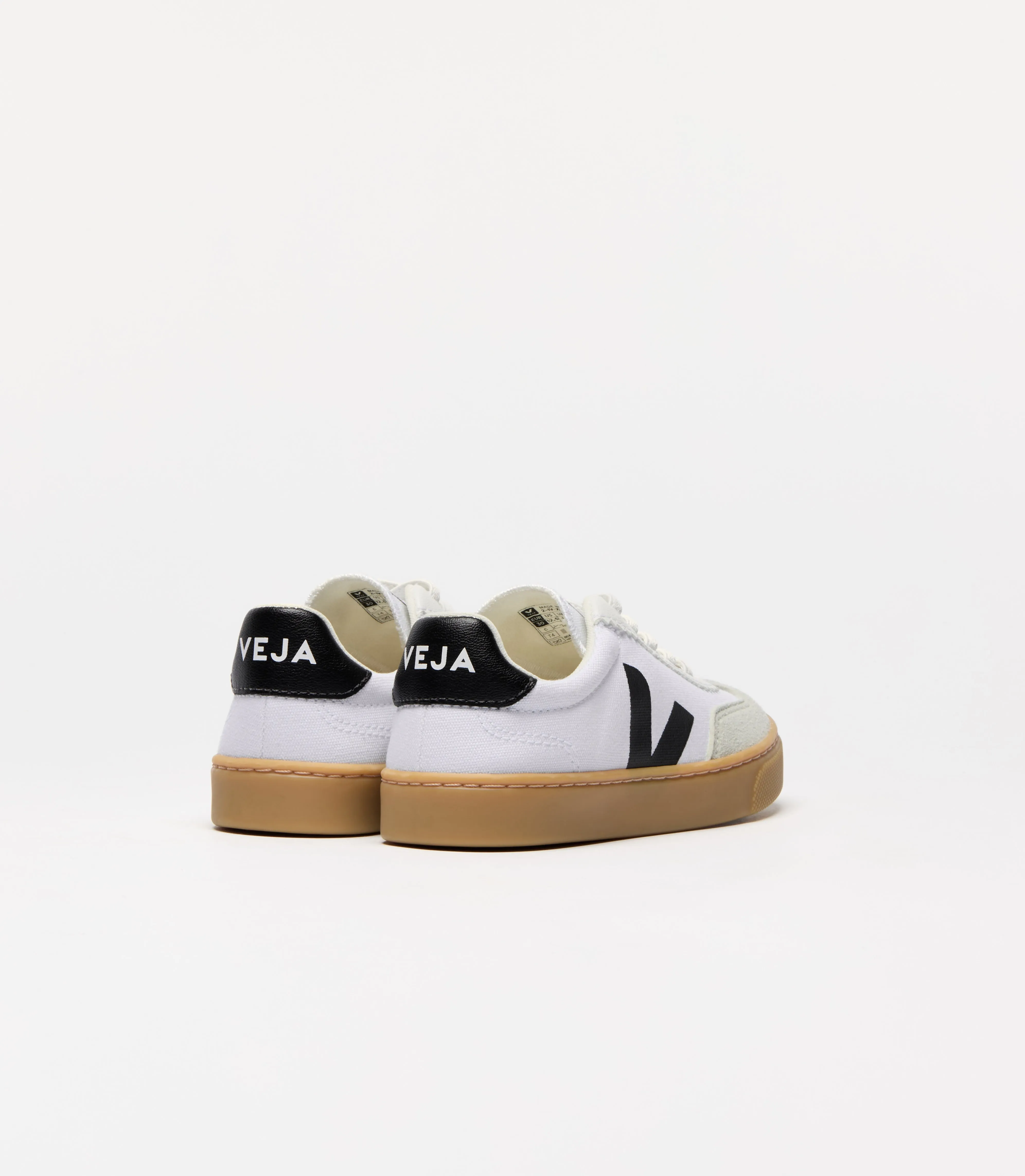 Volley Canvas White Black